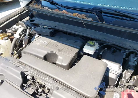 2018 Nissan Pathfinder Sl из США, поврежденный, VIN 5N1DR2MN1JC640254